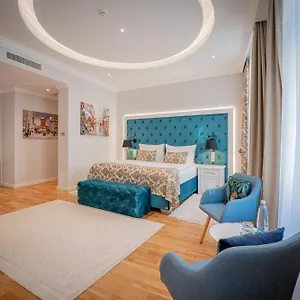 Golden Key Boutique فندق